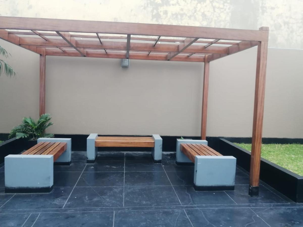 Departamento Estudio Full Equipado Wifi Cerca A Todo Lima Appartamento Esterno foto